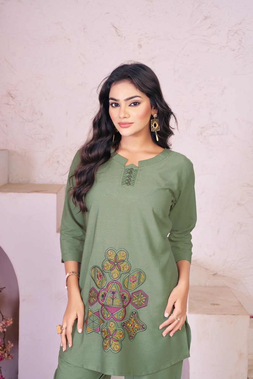 Luxury Printed Co-Ord Set for Women – Elegant Party & Casual Wear