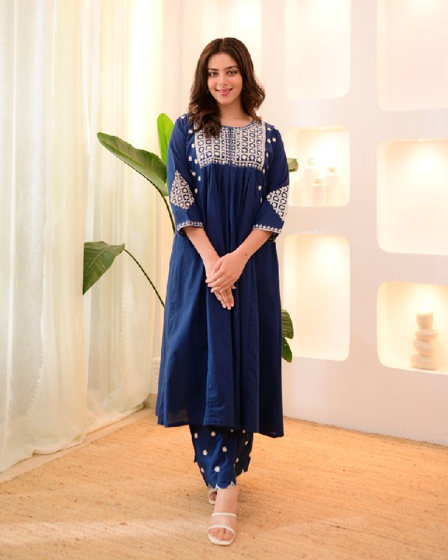 Blue Red Aura Embroidered Festive Kurta Set