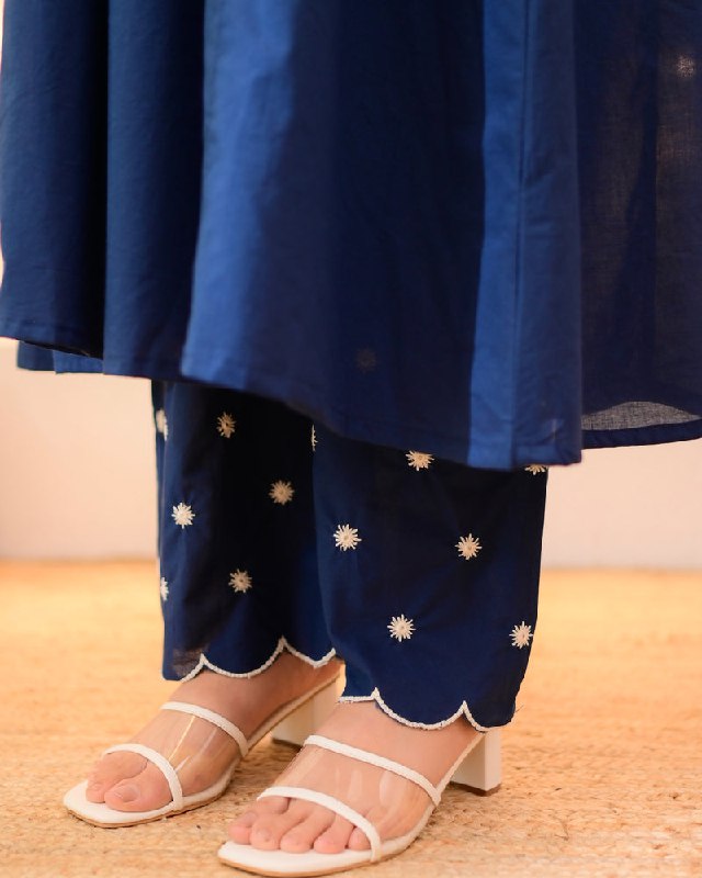 Blue Red Aura Embroidered Festive Kurta Set