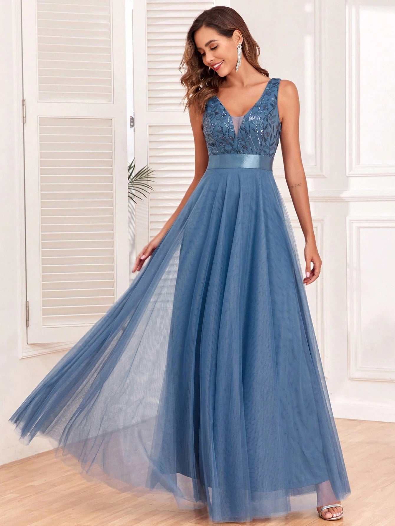 Elegant Blue Detail Maxi Dress for Women | Party & Casual Wear